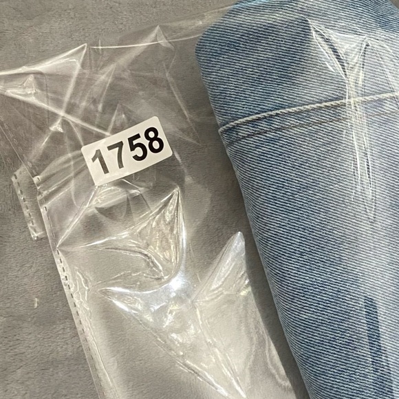 Madewell Destructed Relaxed Denim Shorts Blue distressed 21758 - Picture 10 of 10